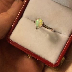 Genuine teardrop welo opal ring 925
